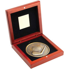ROSEWOOD BOX AND 70mm MEDALLION GOLF TROPHY ANTIQUE GOLD NEAREST THE PIN - 4.5in