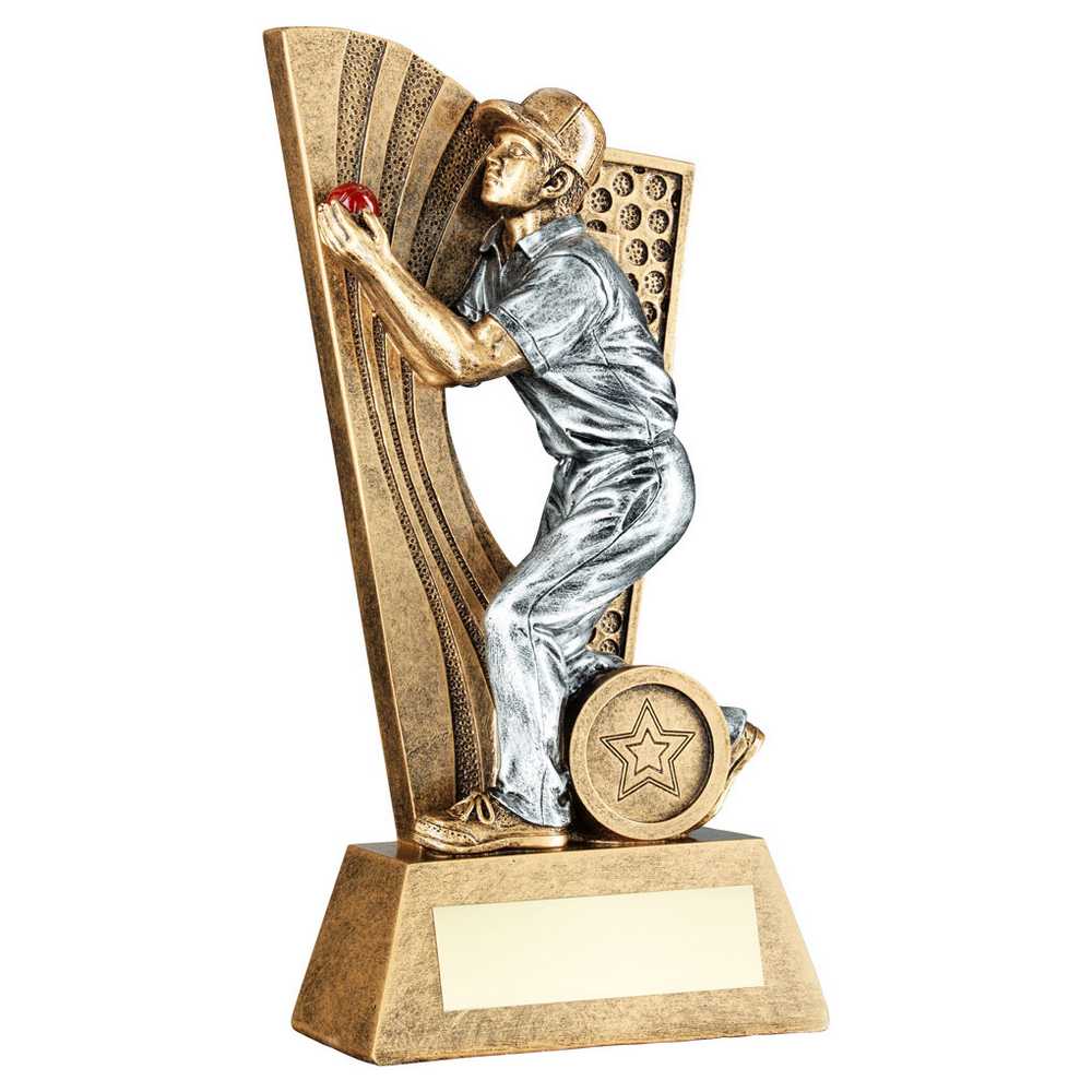 BRZ/PEW/RED MALE CRICKET FIELDER ON BACKDROP WITH PLATE (1in CENTRE) - 7.5in