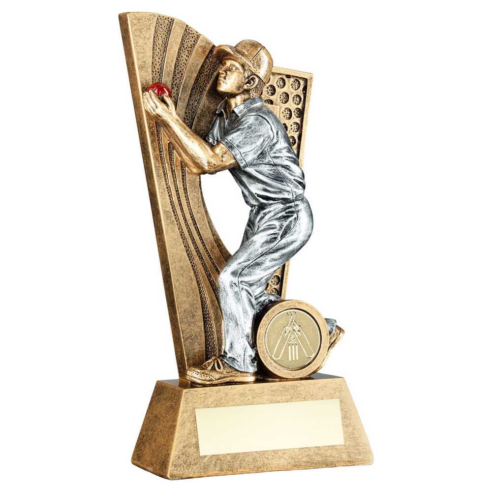 BRZ/PEW/RED MALE CRICKET FIELDER ON BACKDROP WITH PLATE (1in CENTRE) - 7.5in